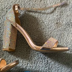 pretty classy heels 😍😍.